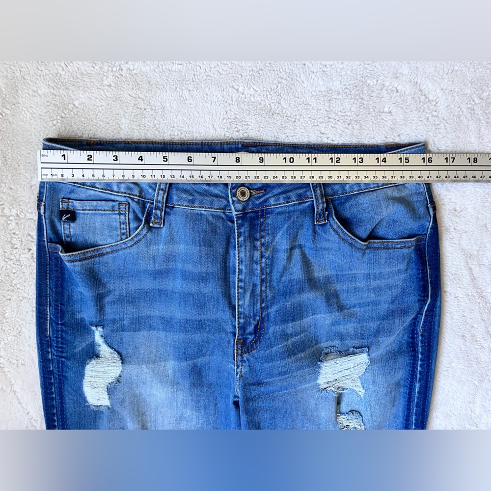 KanCan Distressed Blue Jeans Raw Hem Women Size 30/13 - Picture 7 of 11
